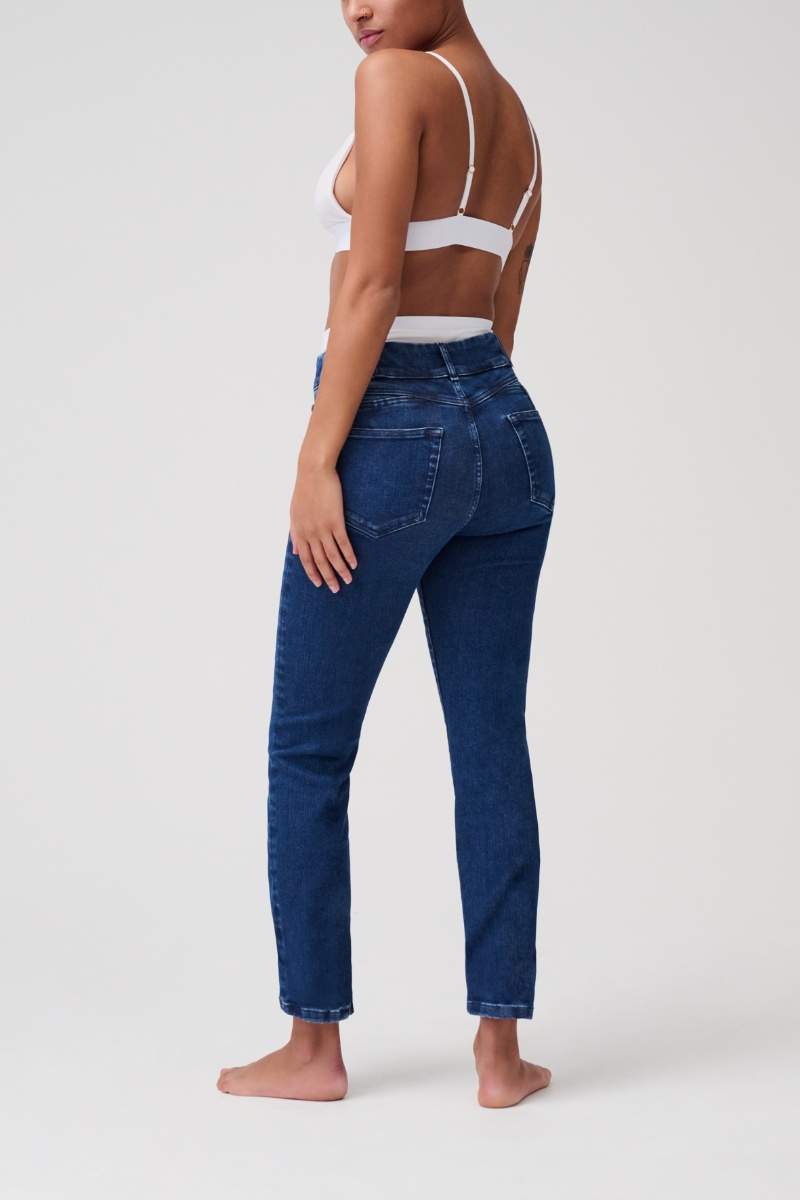 Item M6 Slim High Rise Denim Muttertagsangebot