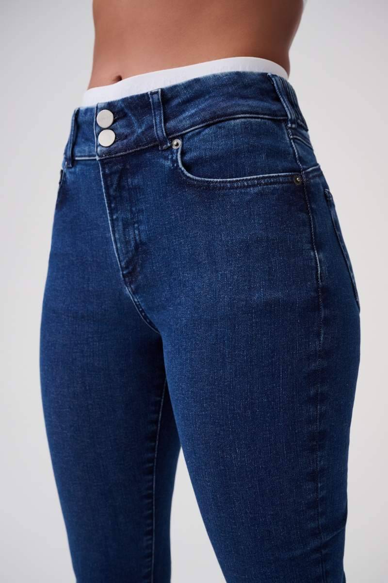 Item M6 Slim High Rise Denim Muttertagsangebot