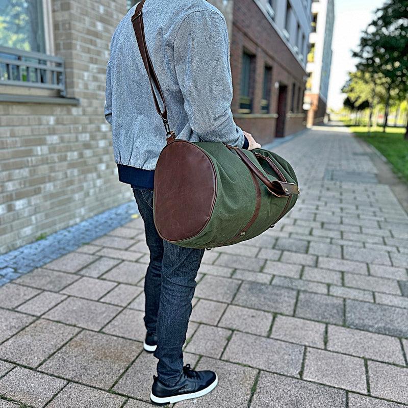Leconi großer Weekender Reisetasche Sporttasche Leder Canvas grün LE2026 Speichern exportieren