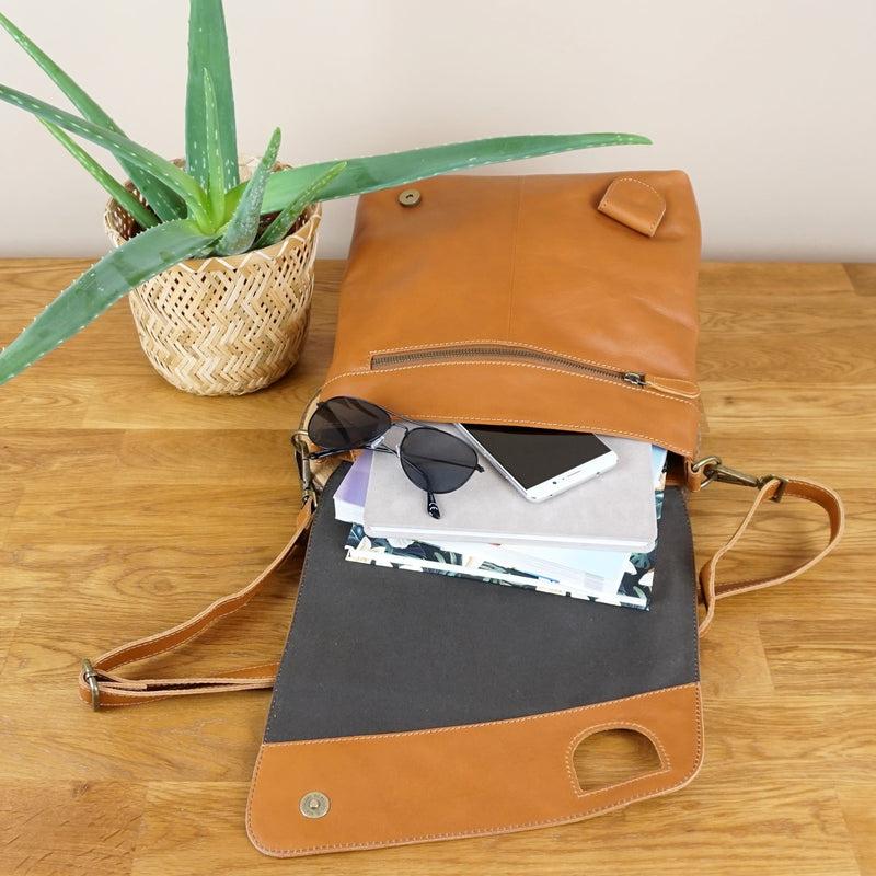 Leconi Umhängetasche Ledertasche Schultertasche Leder cognac LE3073 Black Friday Preise