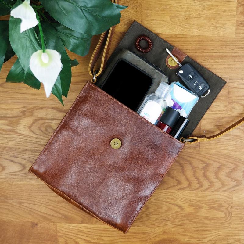 Leconi kleine Schultertasche Umhängetasche Damentasche Leder braun LE3082 2025