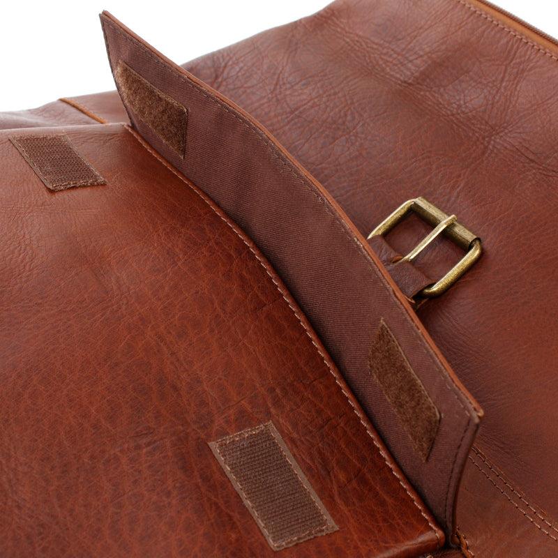 Leconi Roll Top Lederrucksack Lederrucksack DIN A4 Leder braun LE1034 Online Shopping