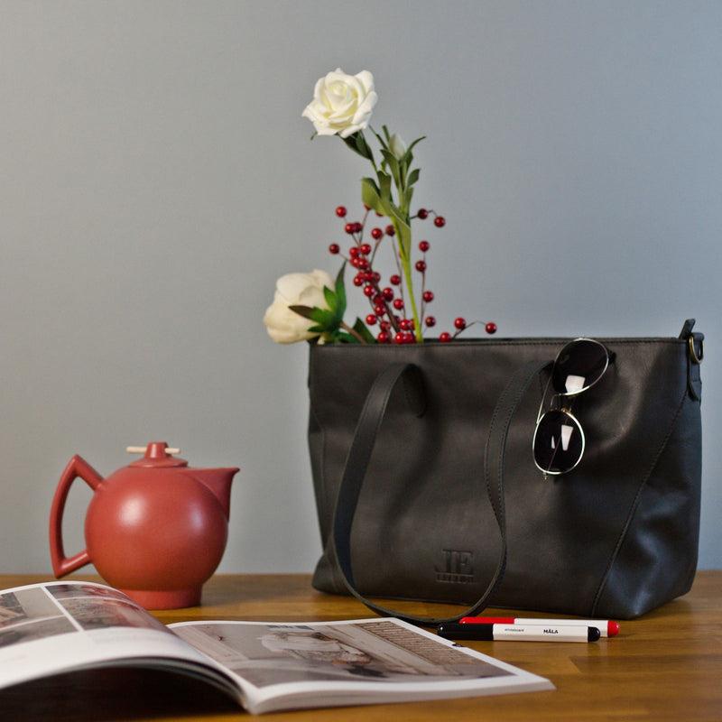 Leconi Schultertasche Damentasche DIN A4 Leder dunkelgrau LE0071 Black Friday