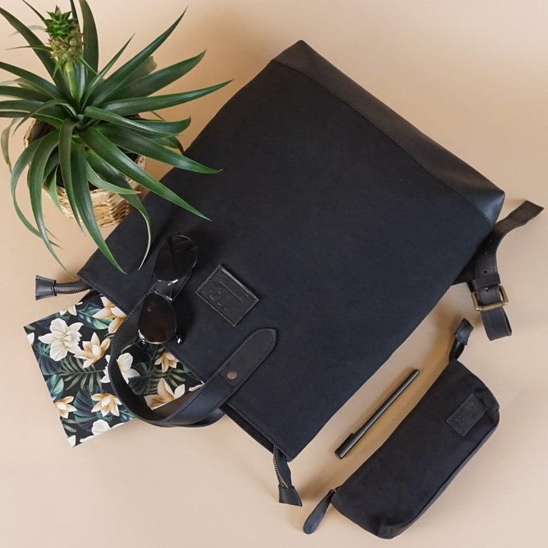 Leconi Freizeitrucksack Rucksack DIN A4 Canvas Leder schwarz LE1021 Letzter Tag