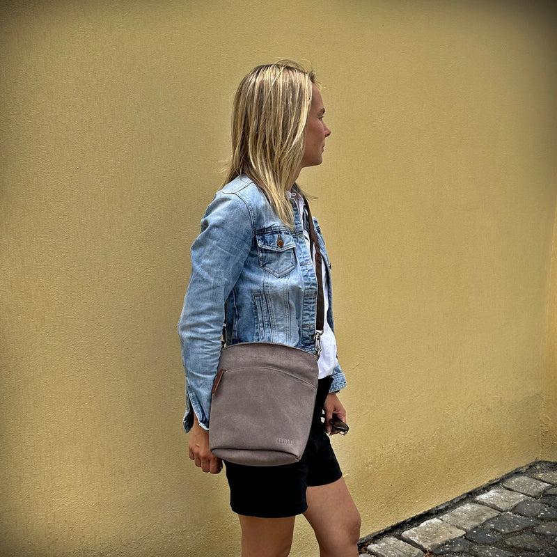Leconi kleine Umhängetasche Schultertasche Freizeittasche Wildleder grau LE3049 Nur für heute