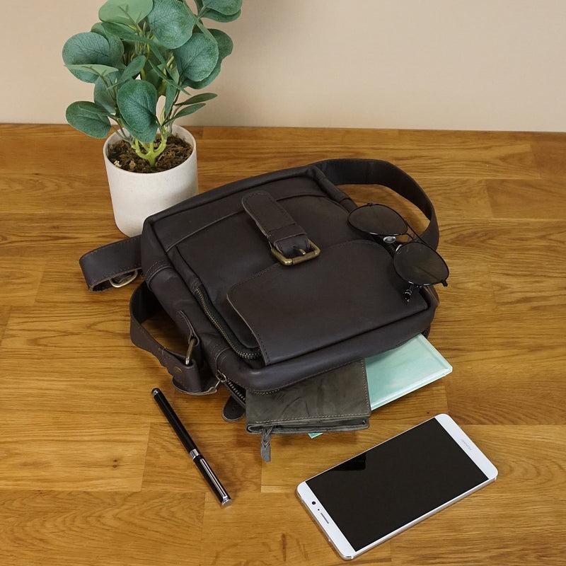 Leconi kleine Umhängetasche Schultertasche Freizeit Leder dunkelbraun LE3042 Online Outlet