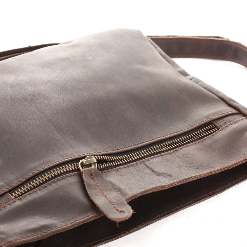 Leconi Umhängetasche Ledertasche Schultertasche Freizeittasche Leder dunkelbraun LE3058 Kostenlose Rückgabe