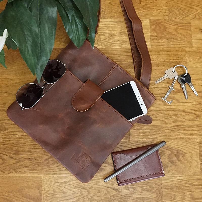 Leconi kleine Umhängetasche Damentasche Herrentasche Ledertasche braun LE3060 Black Friday Preise