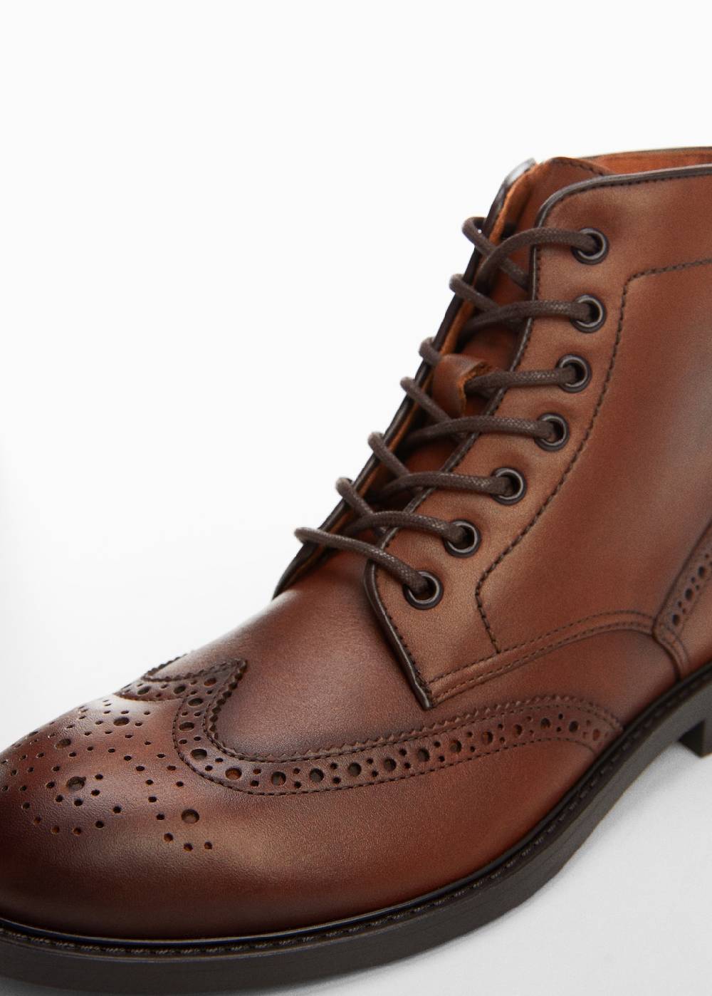 Mango Lederstiefelette mit Stanzdetails Tägliche Deals