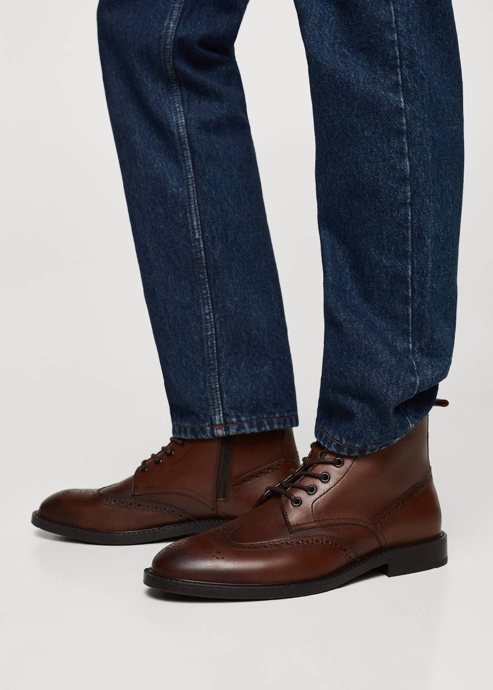 Mango Lederstiefelette mit Stanzdetails Tägliche Deals