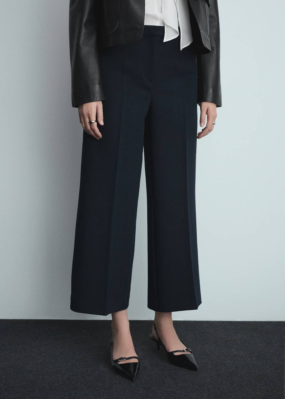 Mango Wideleg-Bundfaltenhose