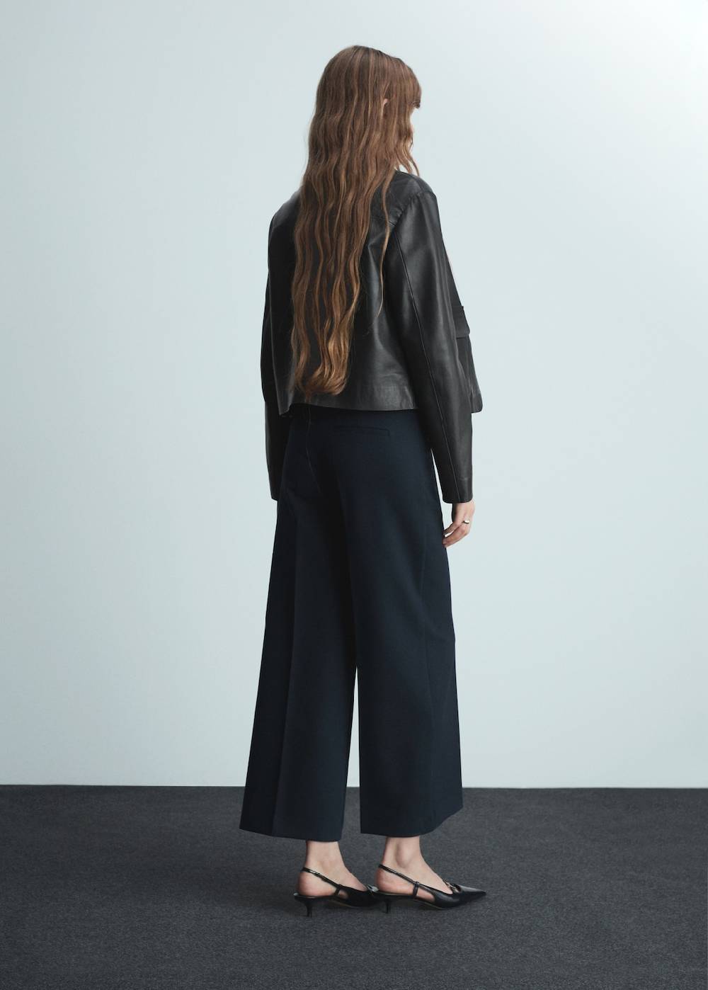 Mango Wideleg-Bundfaltenhose Kostenloser Versand international