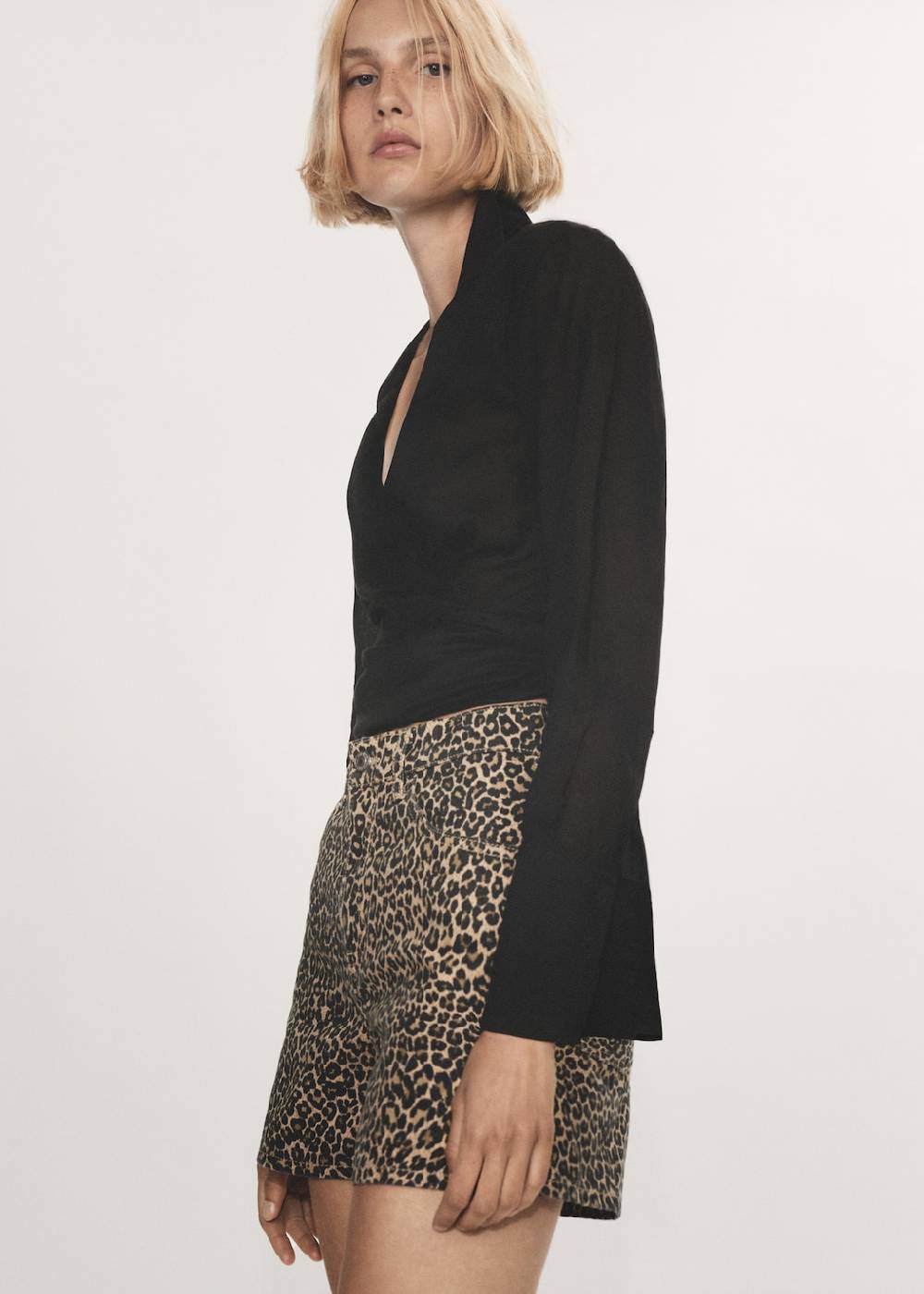 Mango Gerade Shorts mit Leopardenmuster Osterangebot