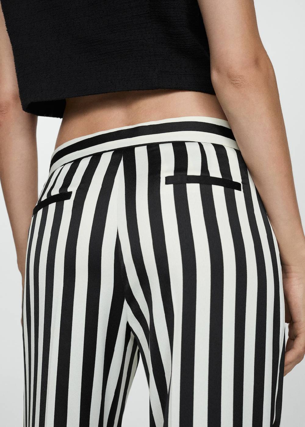 Mango Gerade geschnittene Streifenhose Lagerräumung