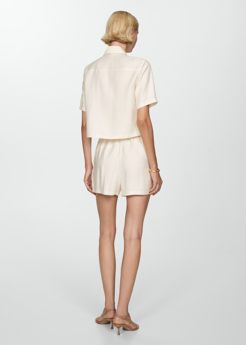 Mango Shorts mit Schmuckknopf Letzte 2 Tage