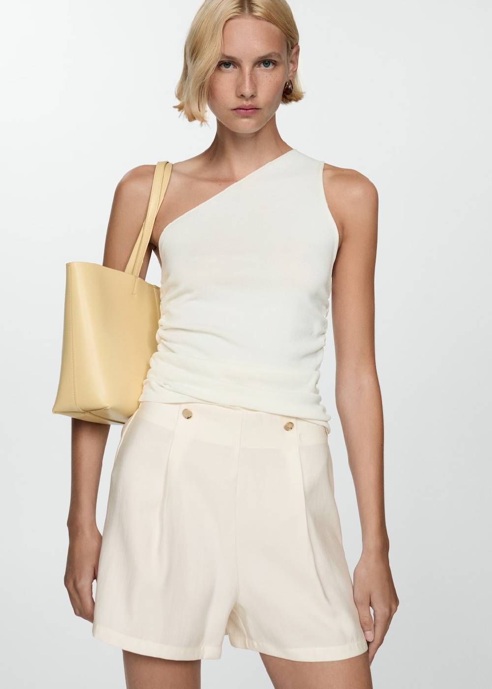 Mango Shorts mit Schmuckknopf Letzte 2 Tage