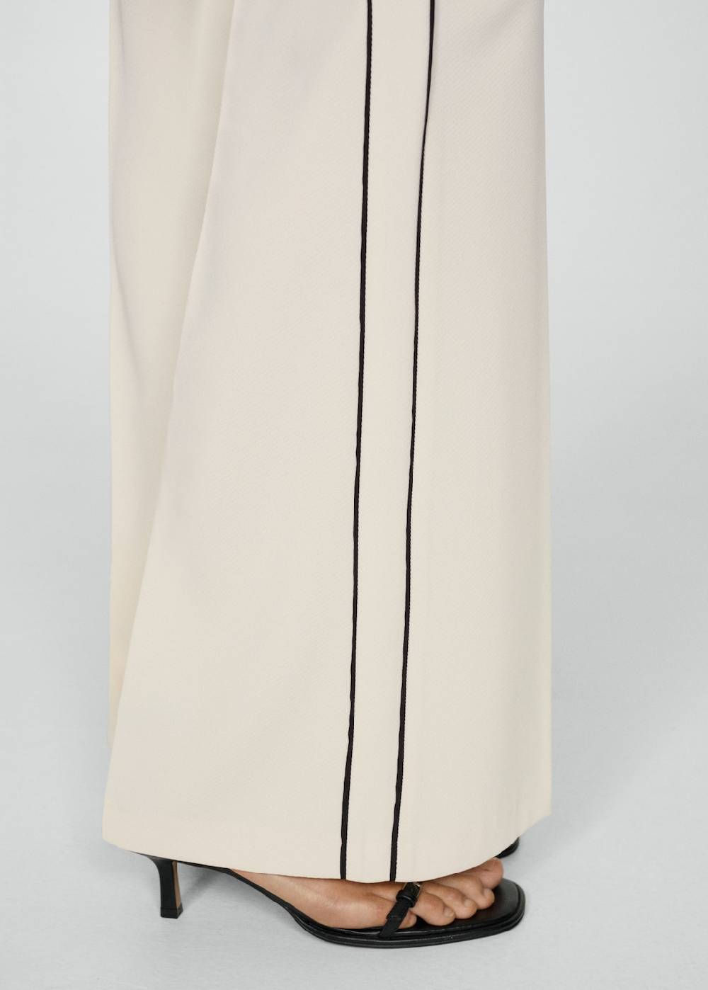 Mango Gestreifte Wideleg-Hose Riesige Rabatte