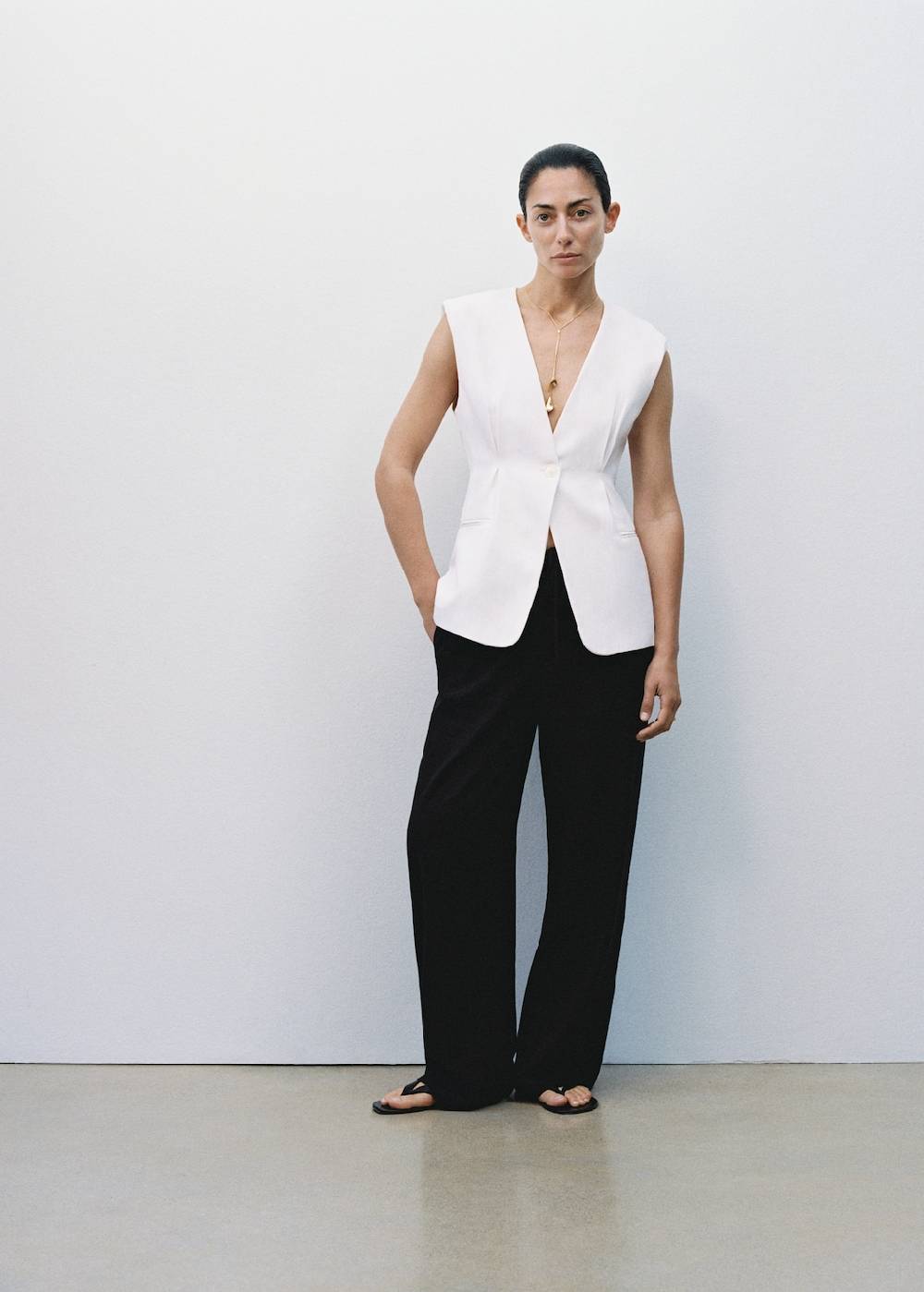 Mango Gerade Leinenhose 50% Rabatt für begrenzte Zeit