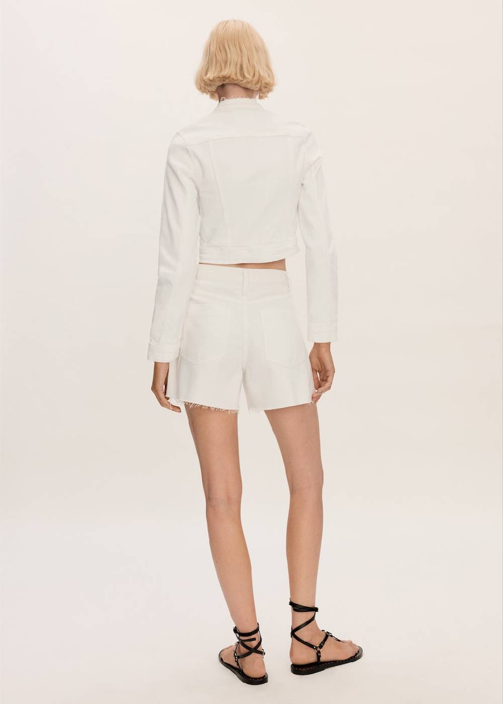 Mango Jeansshorts mit ausgefranstem Saum im Angebot