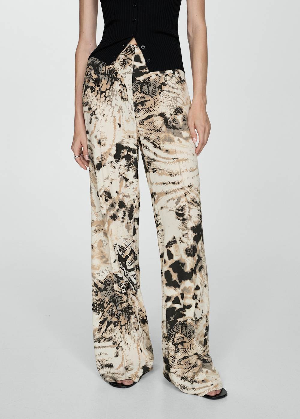 Mango Fließende Hose mit Animal-Print Flash Sale