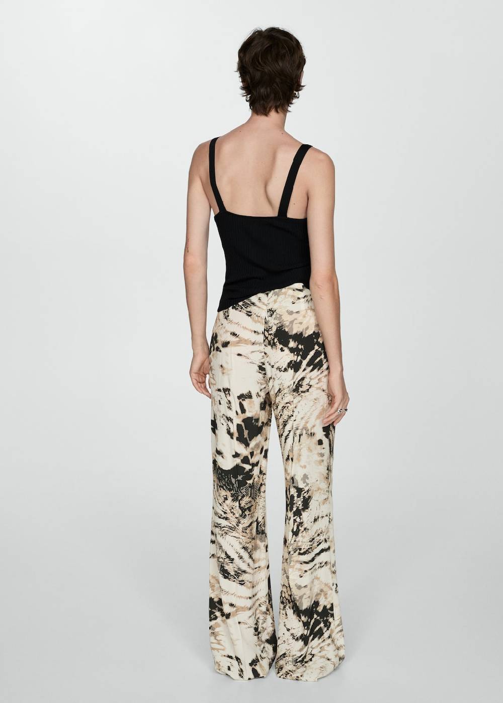 Mango Fließende Hose mit Animal-Print Flash Sale