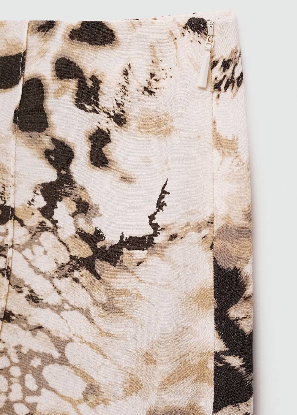 Mango Fließende Hose mit Animal-Print Flash Sale