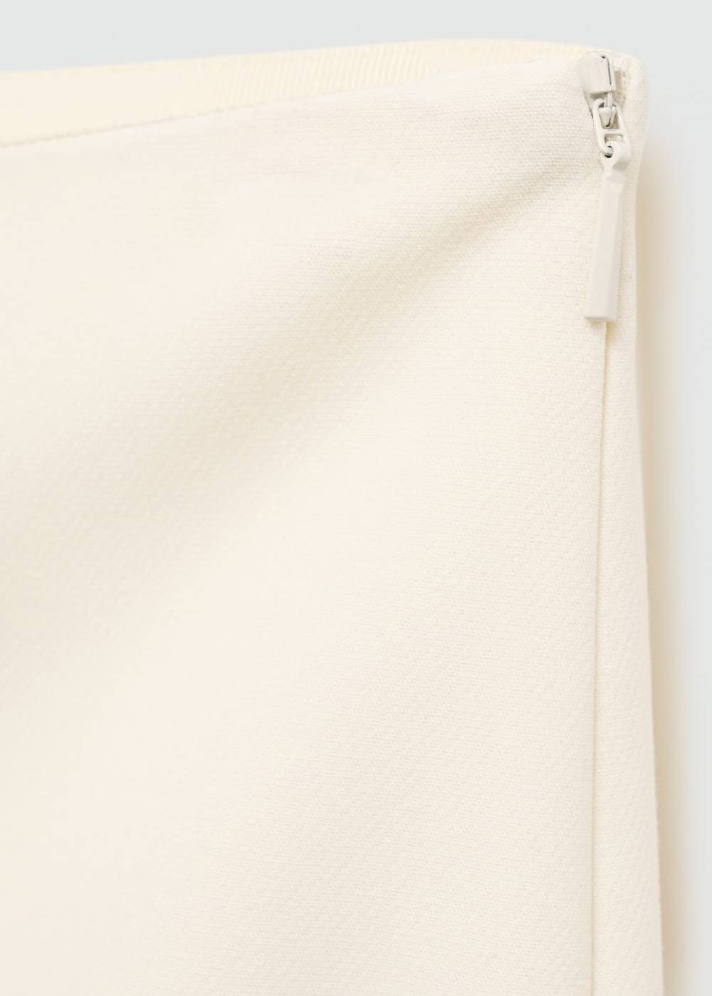 Mango Wideleg-Bundfaltenhose Valentinstagsangebot