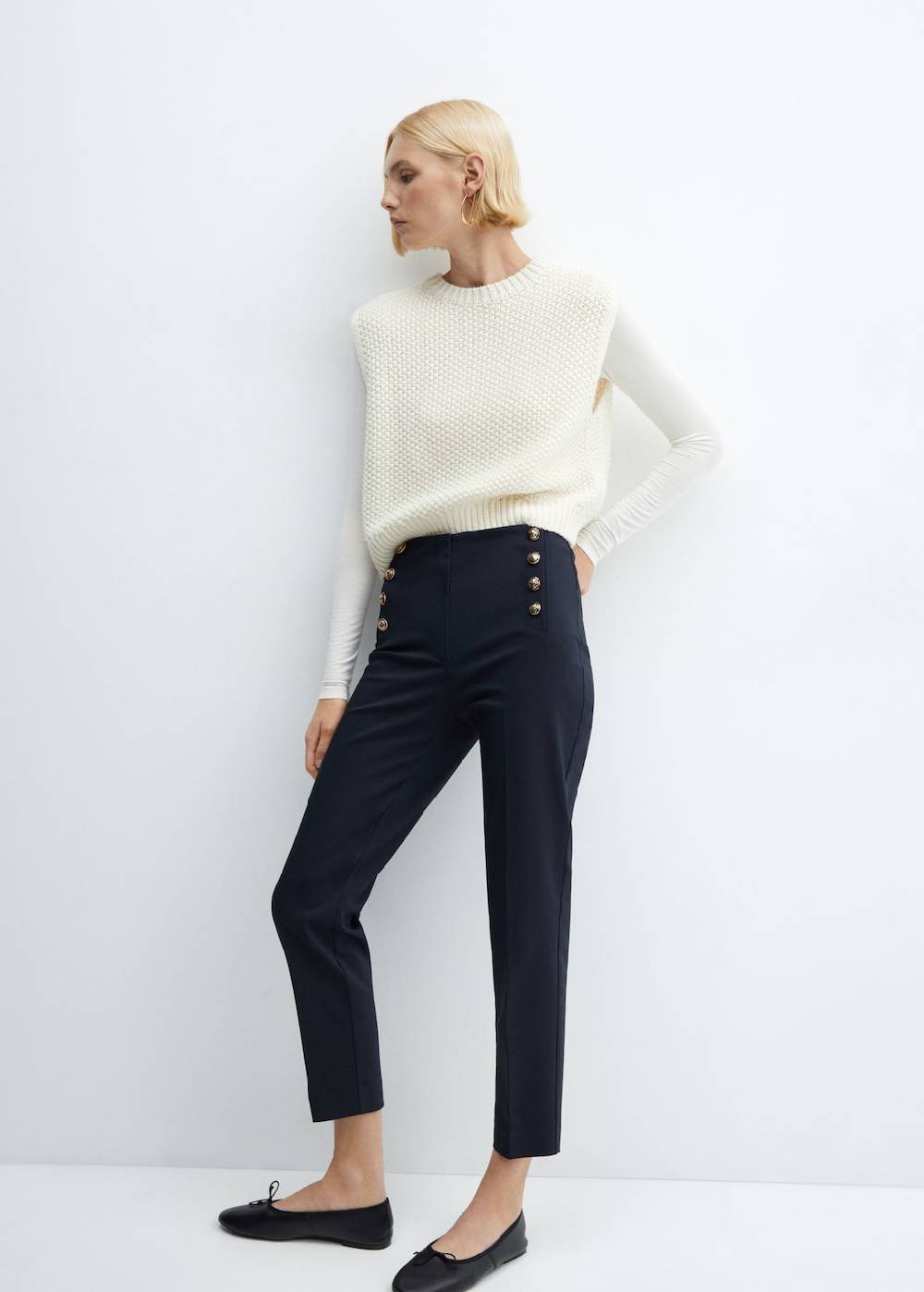 Mango Crop-Hose mit Knöpfen Online Outlet