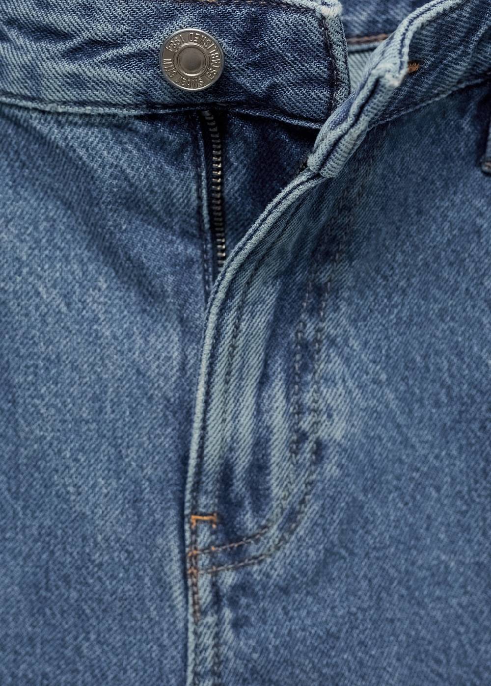 Mango Jeansshorts mit ausgefranstem Saum Nur noch ein Tag übrig