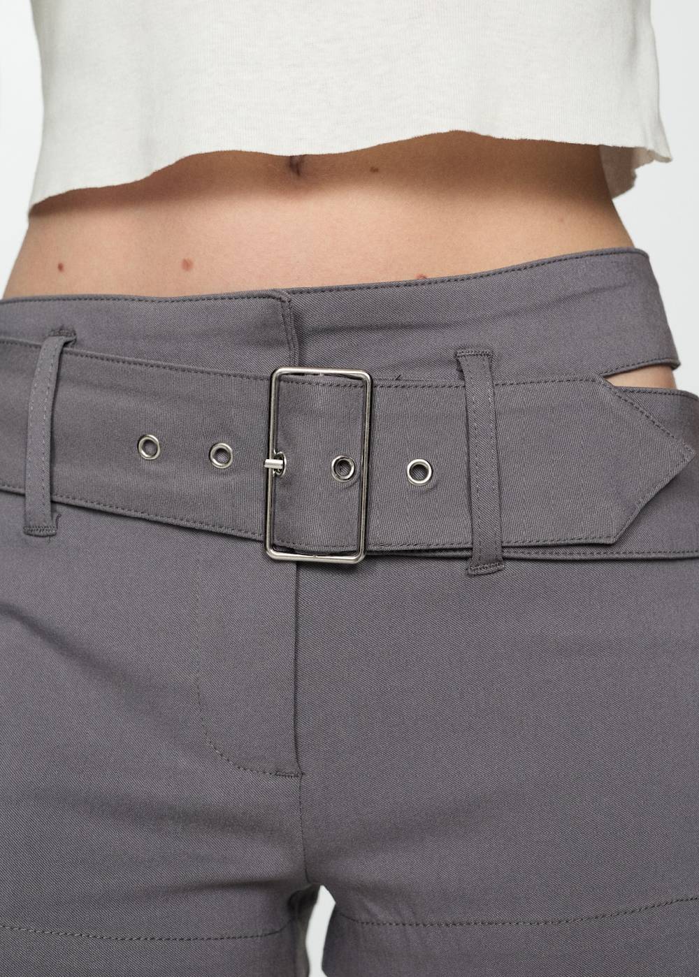 Mango Asymmetrische Shorts mit Gürtel Kostenloser Versand