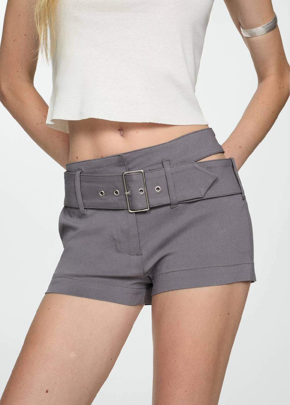 Mango Asymmetrische Shorts mit Gürtel Kostenloser Versand