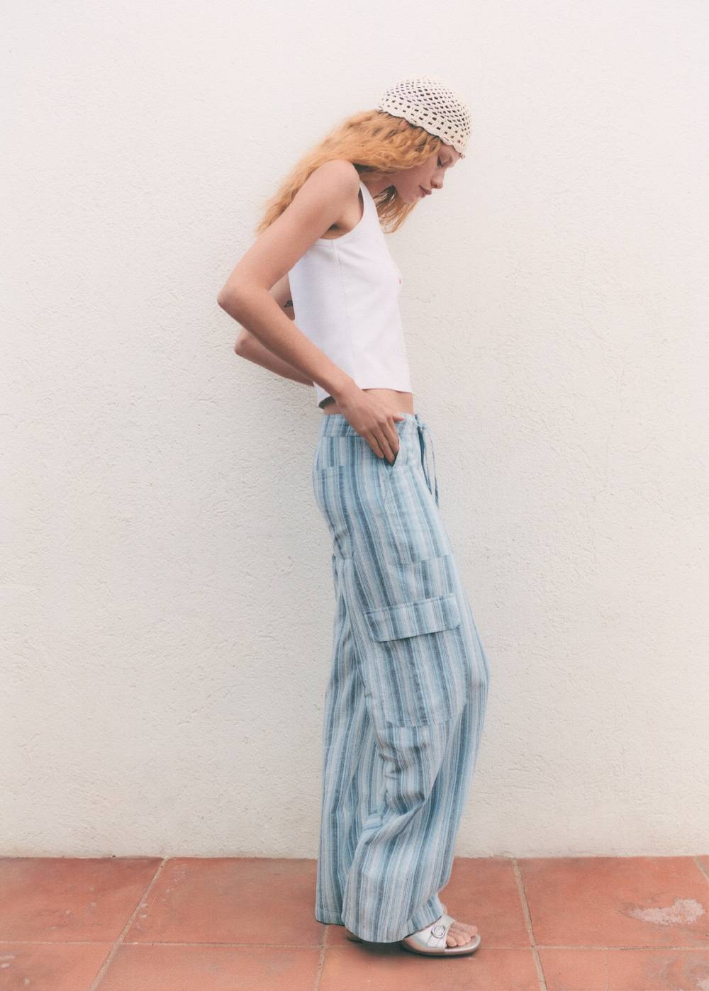 Mango Gestreifte Hose mit Cargotaschen Exklusivangebot
