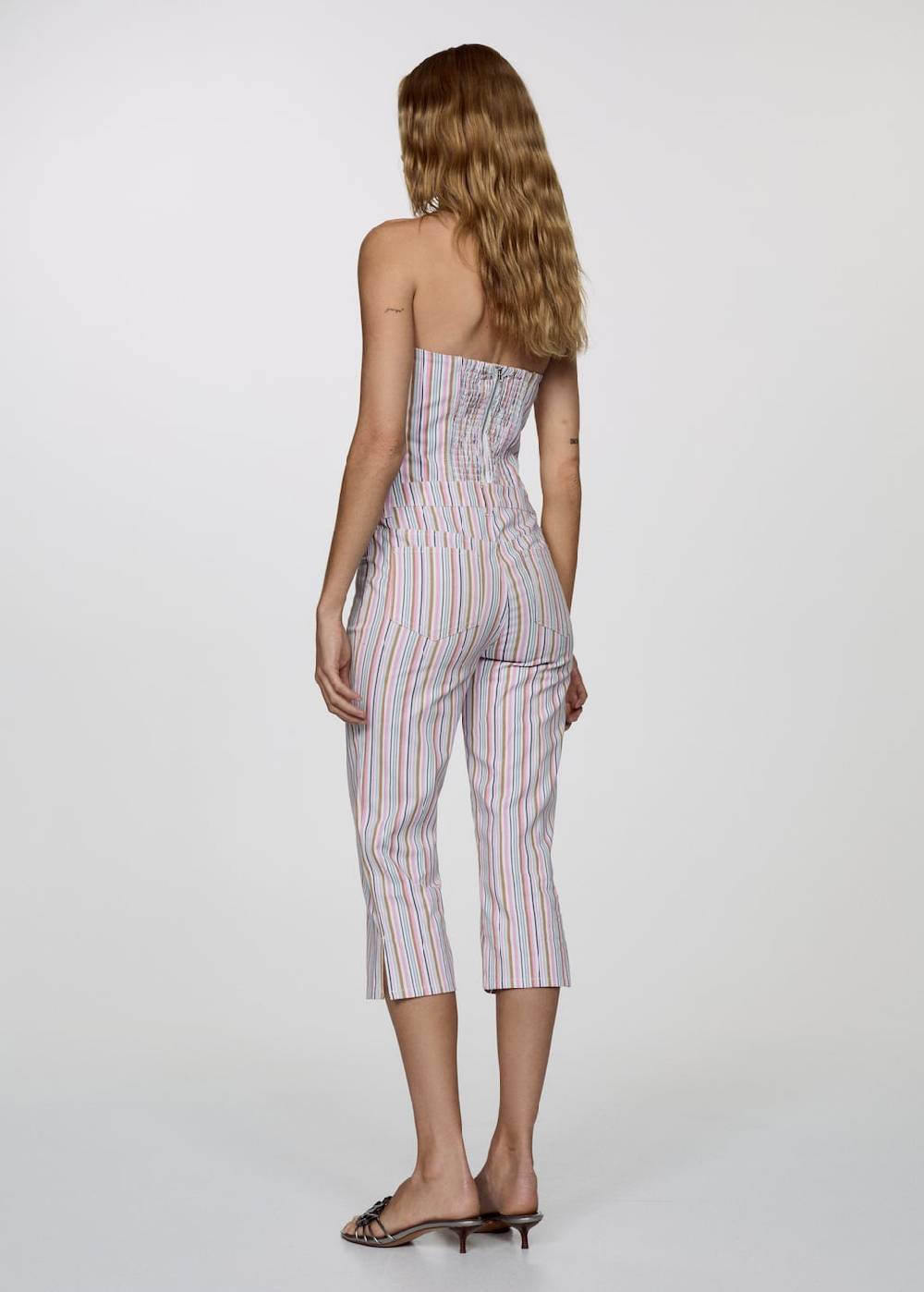 Mango Gestreifte Capri-Jeans Saisonschlussverkauf