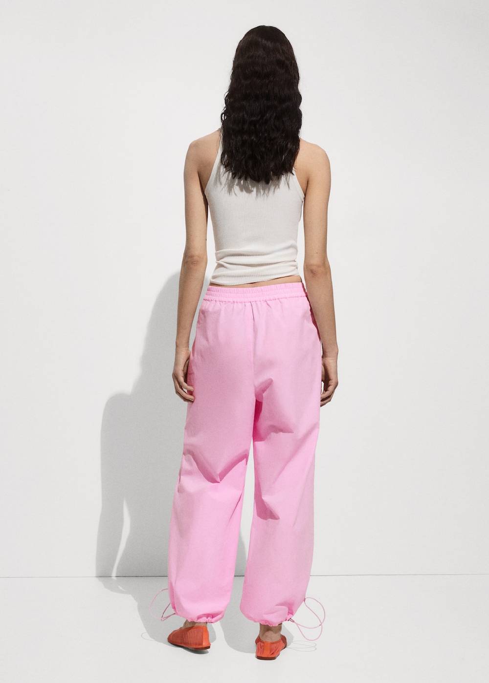 Mango Fallschirmhose aus 100 % Baumwolle Osterangebot