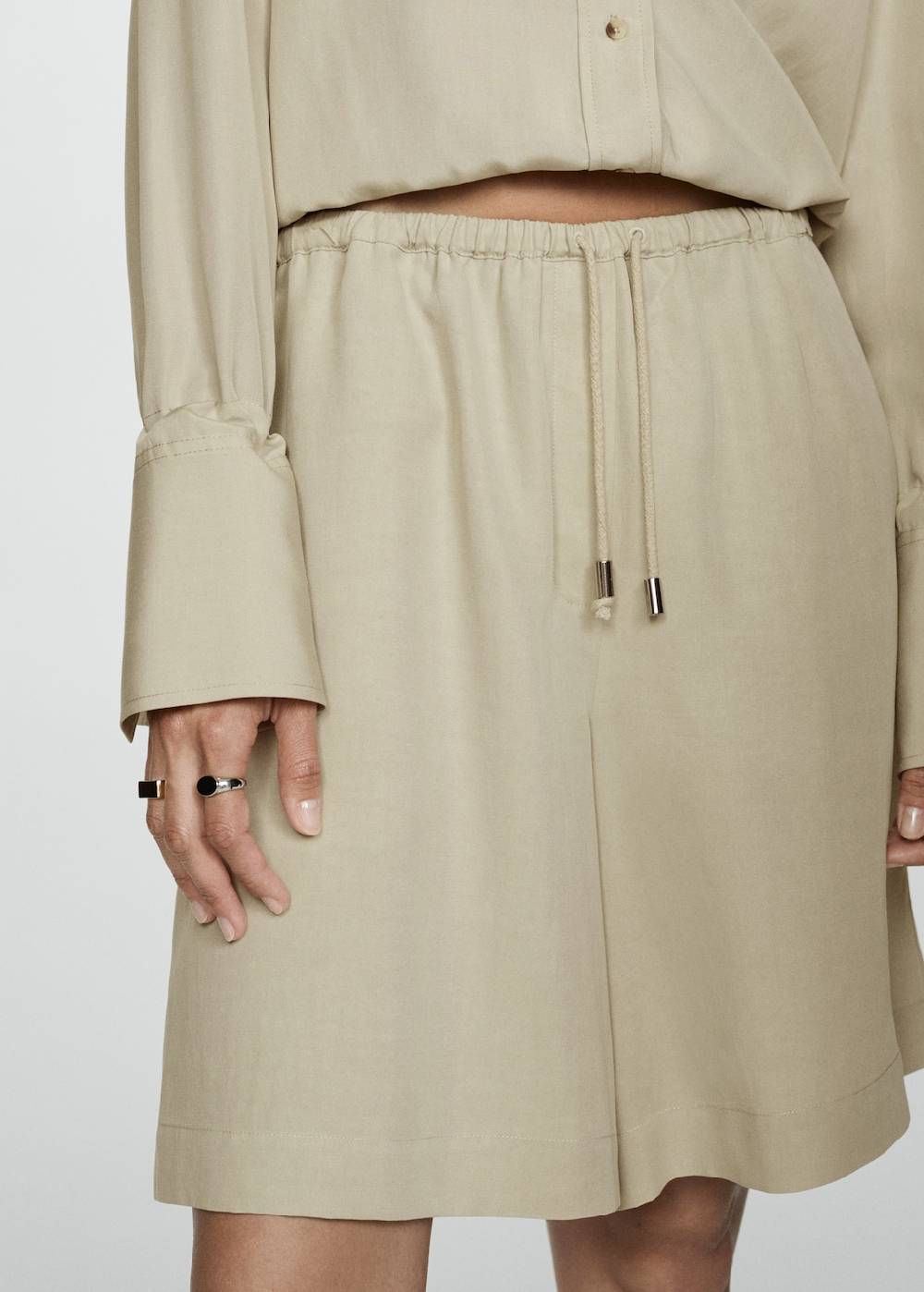 Mango Wideleg-Bermudashorts aus Lyocell Heißer Verkauf