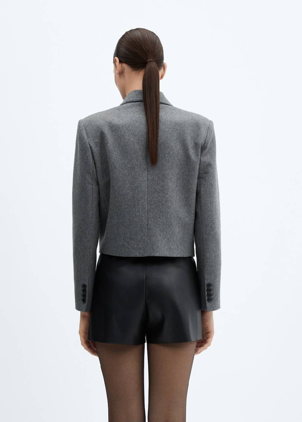 Mango Bundfalten-Shorts mit Leder-Effekt Große Rabatte