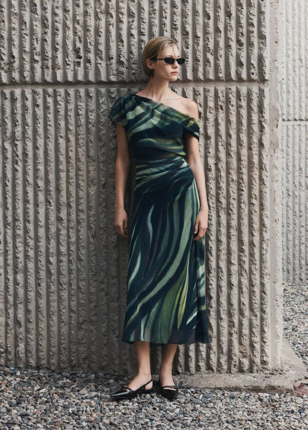 Mango Gemustertes Kleid mit drapierten Details VIP-Rabatte