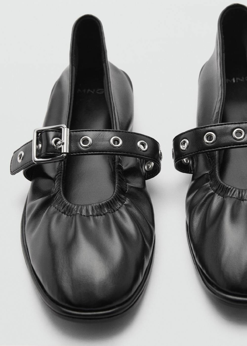 Mango Ballerinas mit runder Spitze und Schnalle Letzter Tag