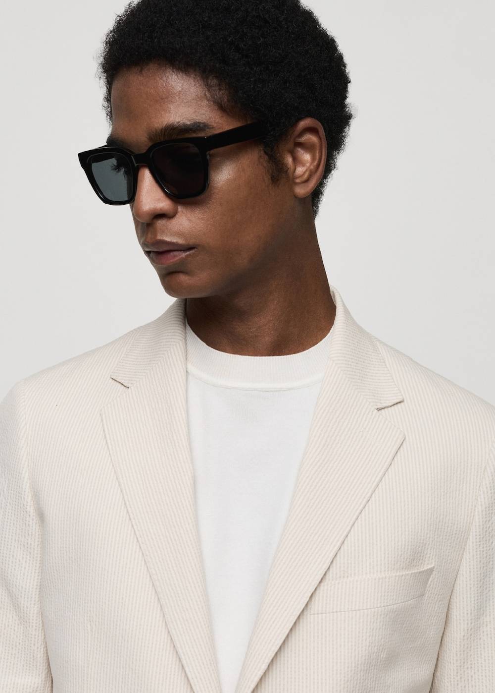 Mango Gestreifte Slim-Fit-Anzugjacke aus Seersucker-Baumwolle Fabrikladen