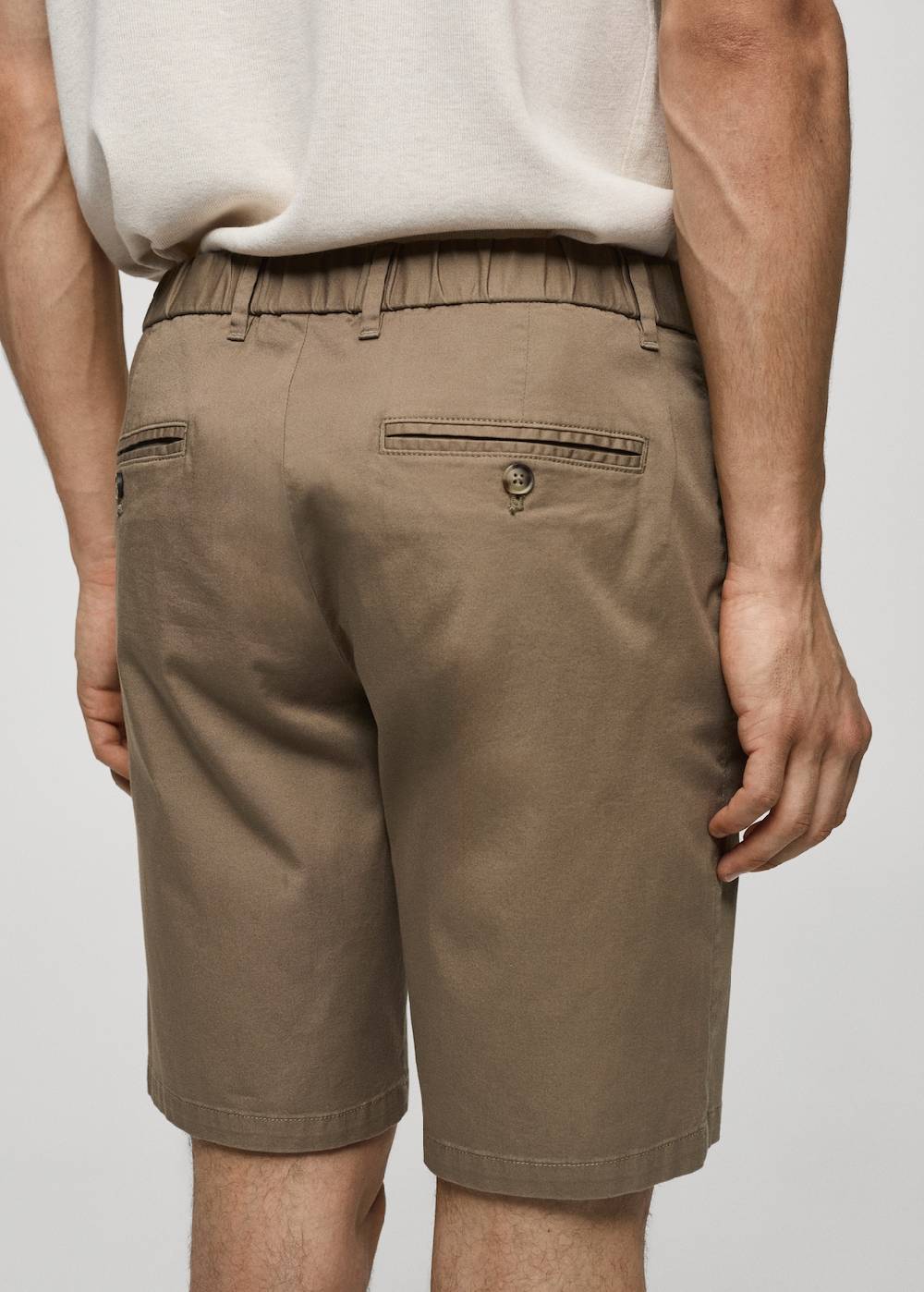 Mango Slim-Fit-Bermudashorts im Chino-Stil aus Baumwolle Begrenzt auf 3 Tage