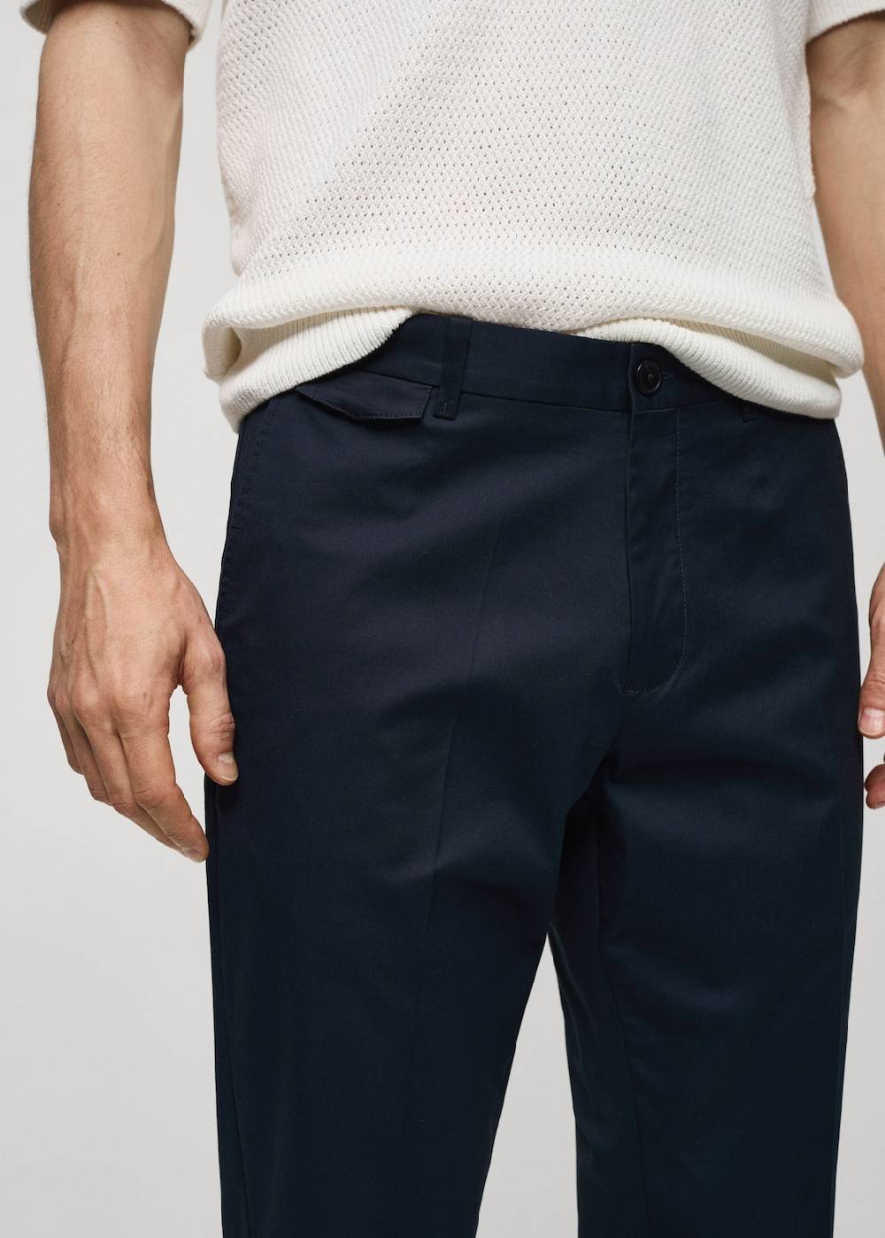 Mango Regular Fit-Baumwollhose mit Struktur Black Friday Preise