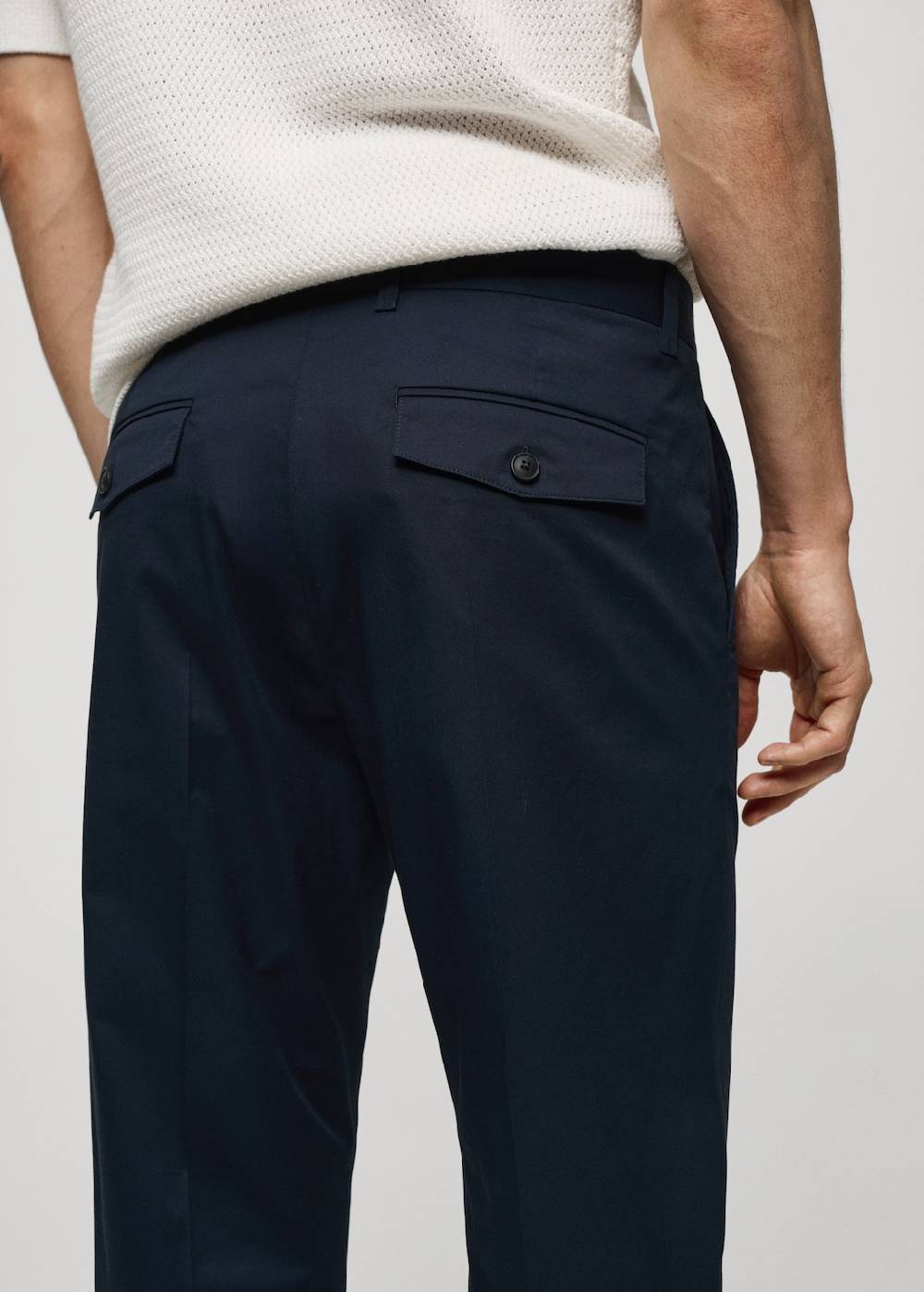 Mango Regular Fit-Baumwollhose mit Struktur Black Friday Preise