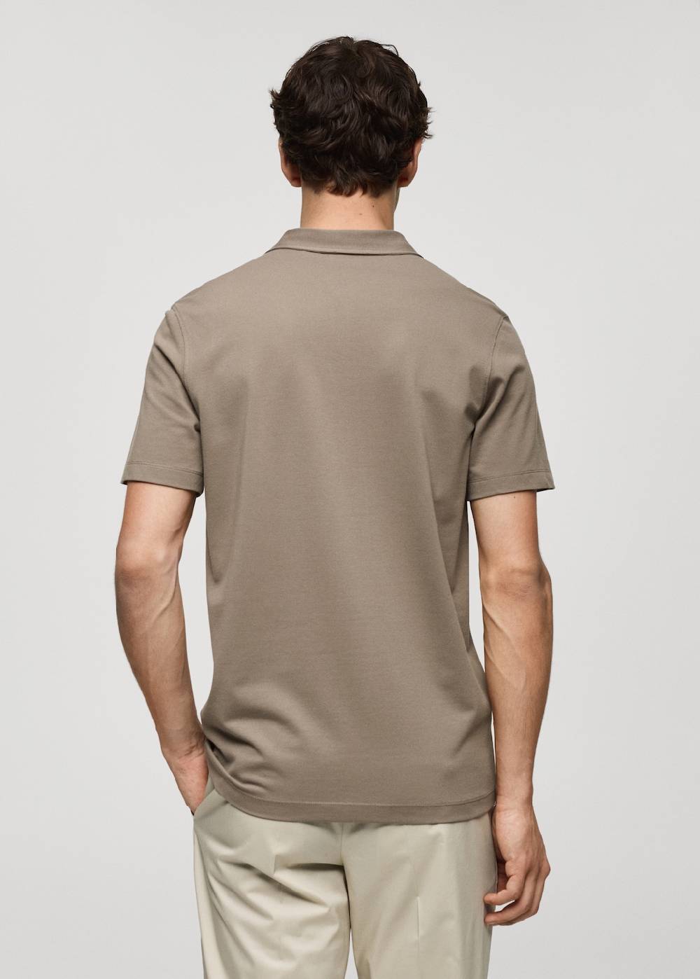 Mango Strukturiertes Slim-Fit-Poloshirt aus Baumwoll-Piqué im Angebot