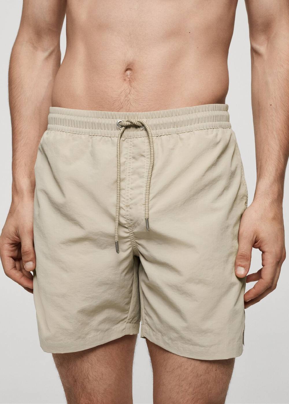 Mango Einfarbige Badeshorts mit Kordelzug Speichern exportieren