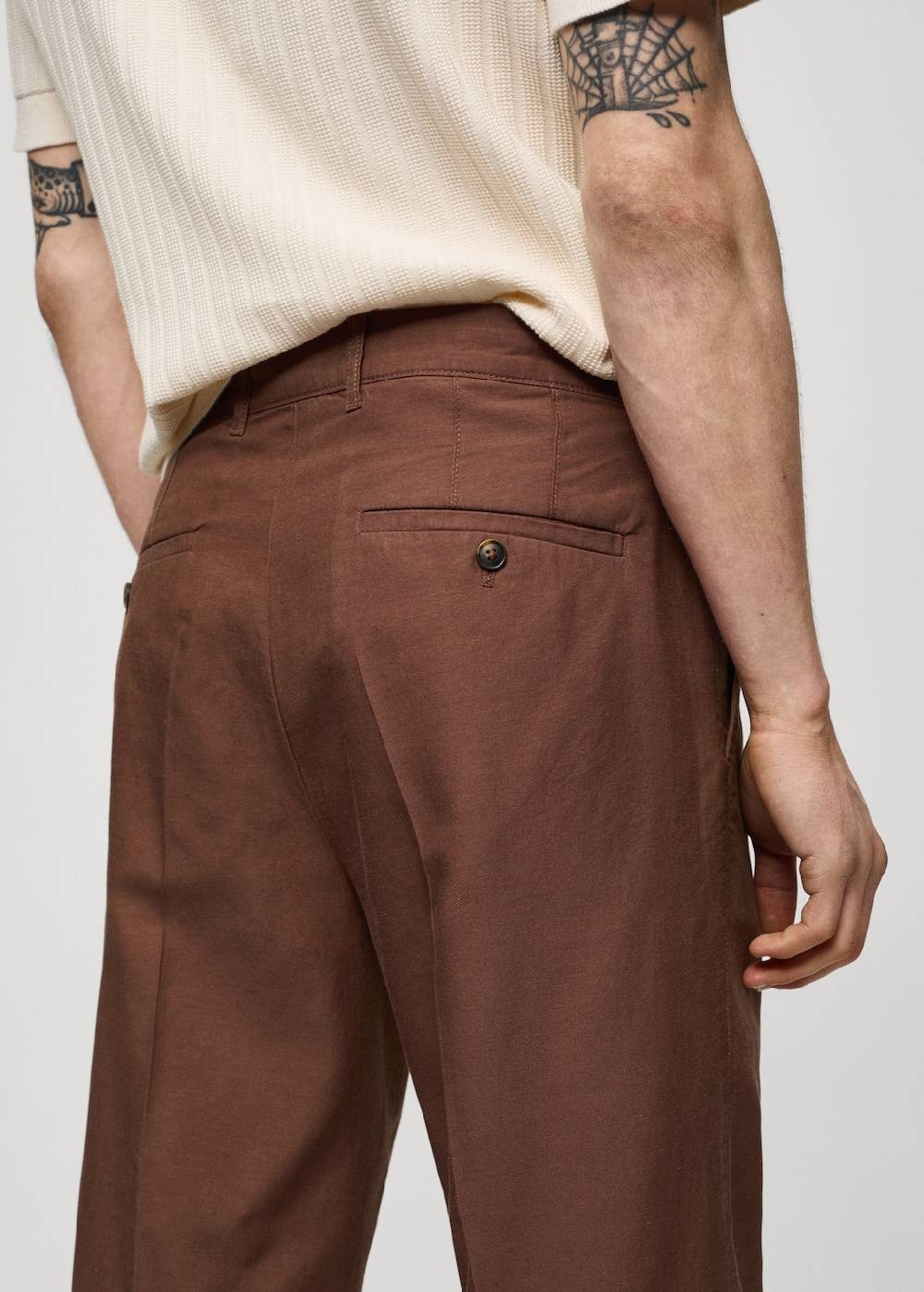 Mango Bundfaltenhose aus Lyocell mit Baumwolle Flash Sale