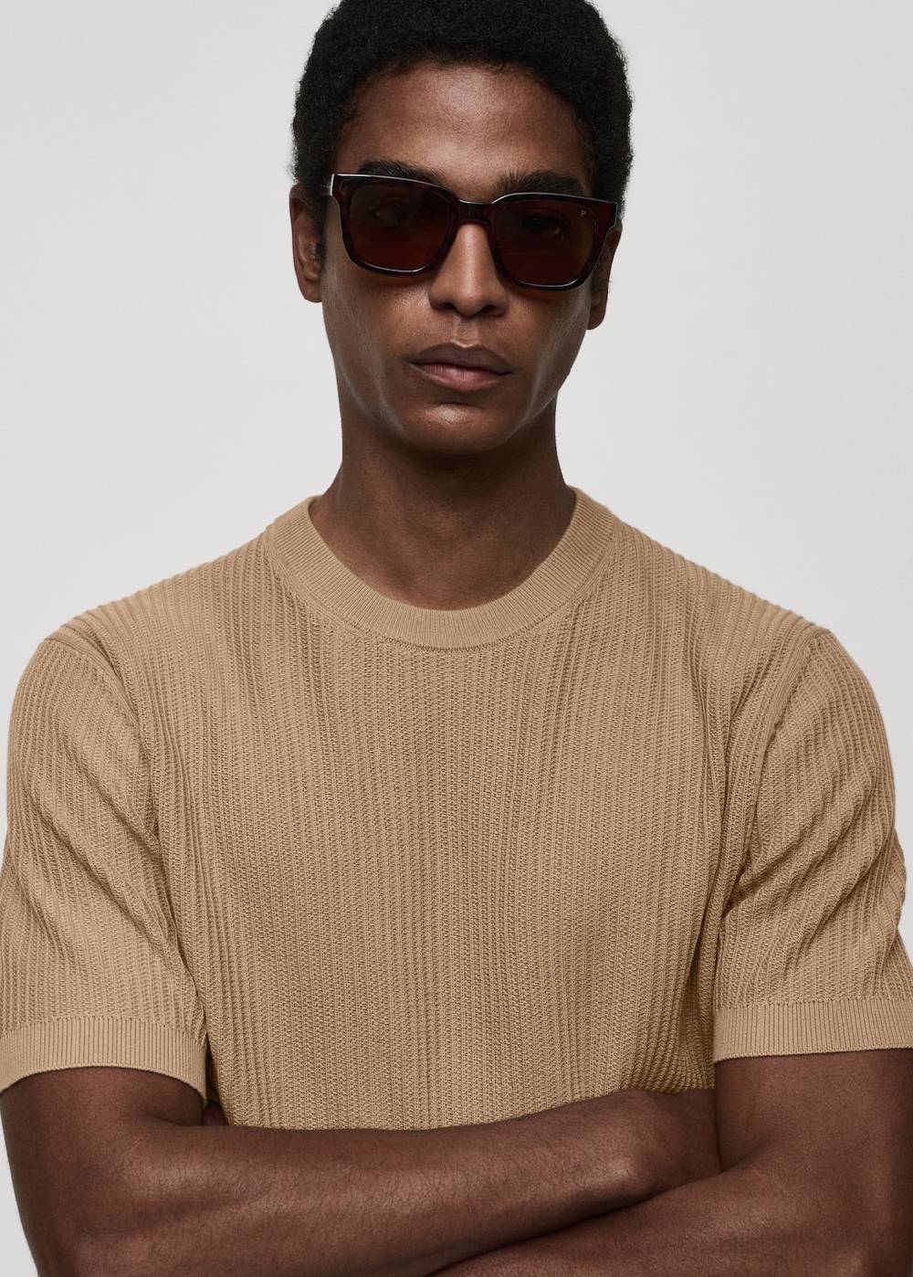 Mango Geripptes Strick-T-Shirt Exklusivangebot