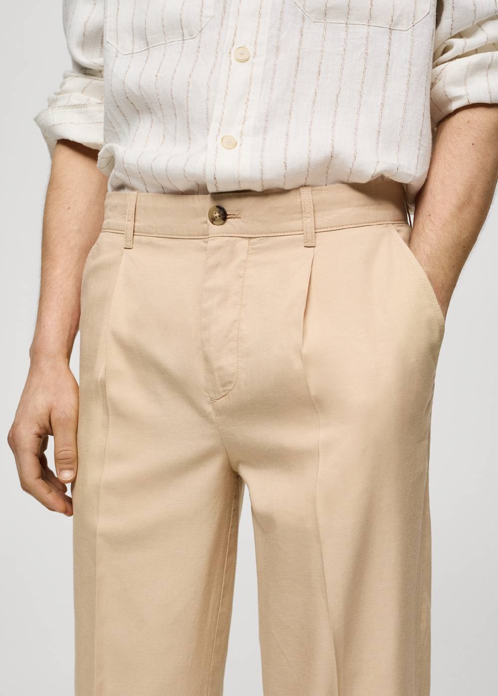 Mango Bundfaltenhose aus Lyocell mit Baumwolle Räumungsverkauf