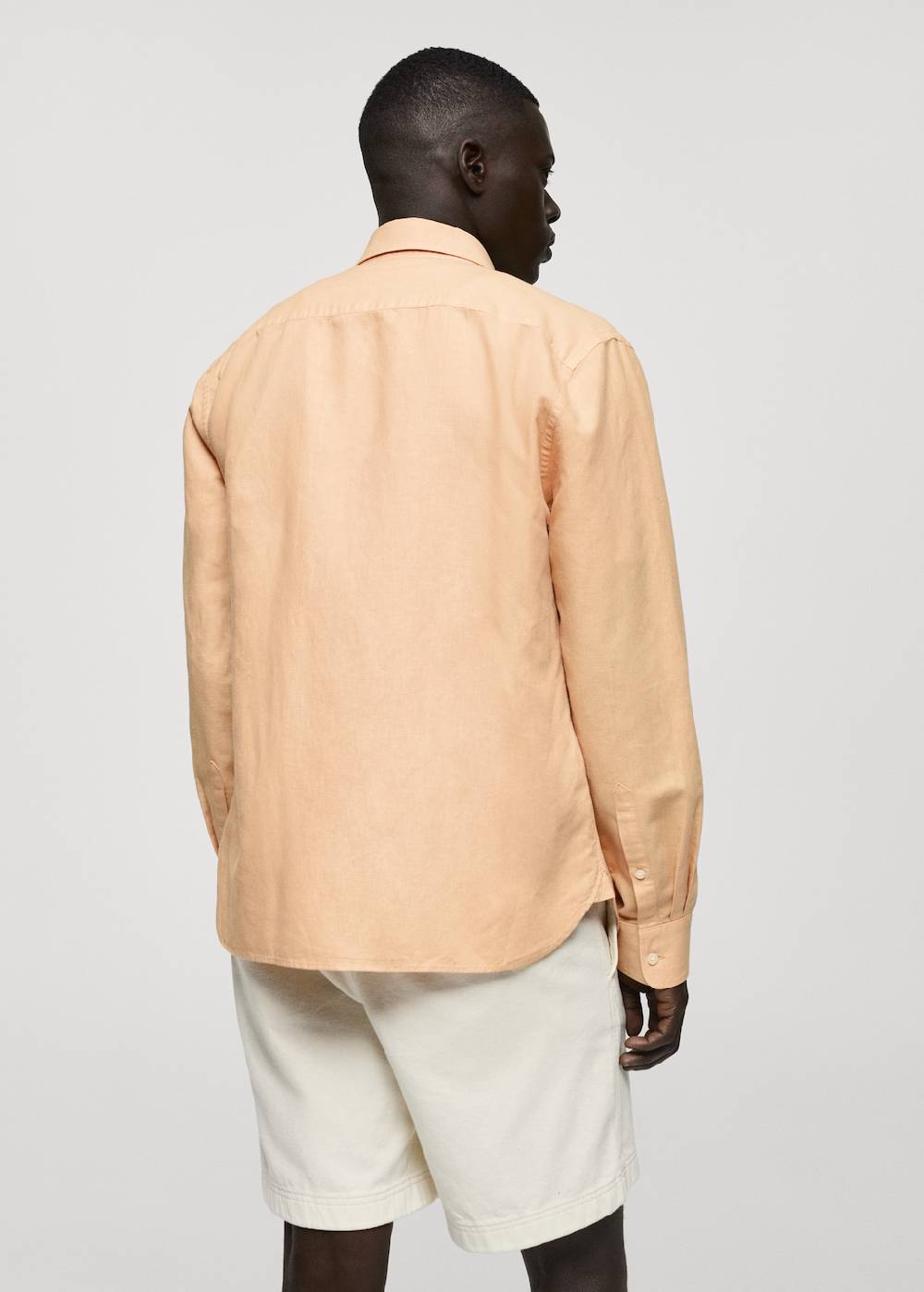 Mango Classic Fit-Leinenhemd Kauf eins, bekomm eins gratis