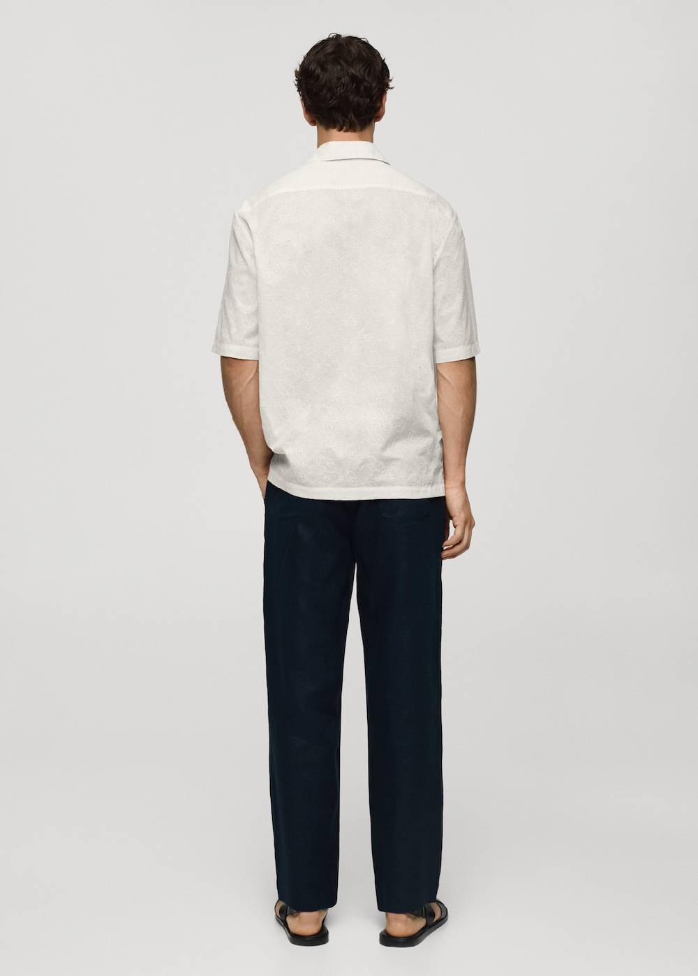 Mango Besticktes Relaxed-Fit-Hemd aus 100 % Baumwolle Bis zu 60% Rabatt