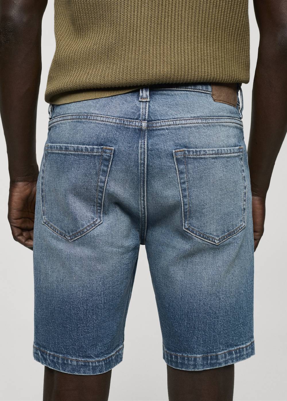 Mango Regular Fit-Bermudashorts aus Jeans 2025